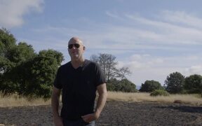 Man in the Field: The Life and Art of Jim Denevan - Movie trailer - VIDEOTIME.COM