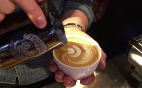 Coffee Art - Fun - VIDEOTIME.COM