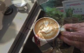 Coffee Art - Fun - VIDEOTIME.COM