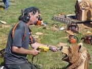 Carving with Chainsaw