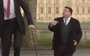 Smallest Man And Tallest Man - Fun - VIDEOTIME.COM