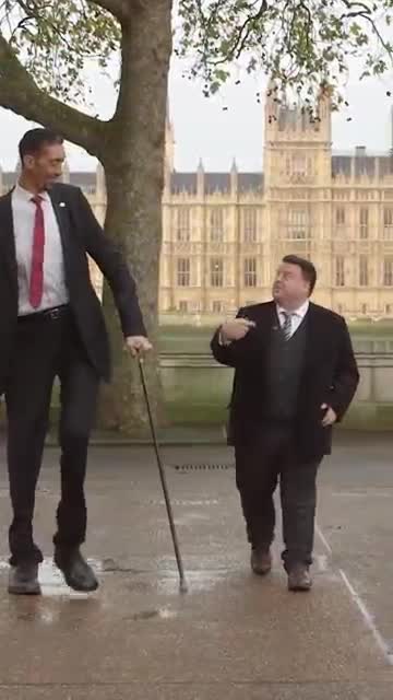 Smallest Man And Tallest Man