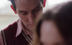 Mothering Sunday Official Trailer - Movie trailer - VIDEOTIME.COM