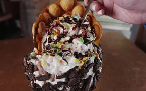 A Shake Is Coated With An Entire Can Of Frosting - Fun - VIDEOTIME.COM