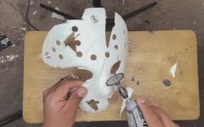 Artist Makes Scary Halloween Mask - Fun - VIDEOTIME.COM