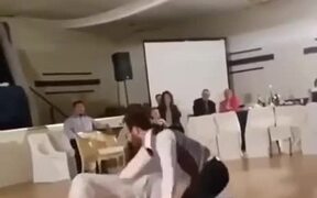 Bizarre Dance - Weird - VIDEOTIME.COM