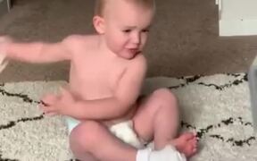 Baby Gets Frustrated And Throws Away Socks - Kids - VIDEOTIME.COM
