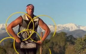 Native Hoop Dancer Performs Healing Ceremony - Fun - VIDEOTIME.COM