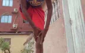 Contortionist Takes His Shirt Off With His Leg - Fun - VIDEOTIME.COM