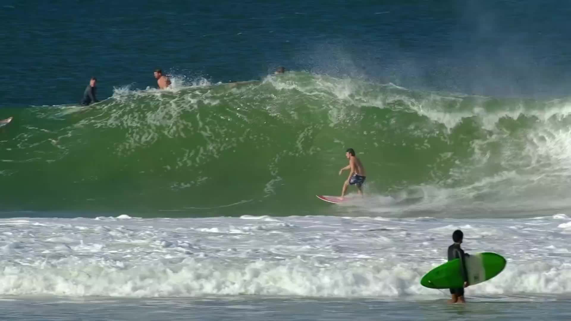 Surfer Steals Former World Champion's Surfboard