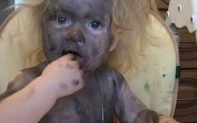 Child Covered in Paint - Kids - VIDEOTIME.COM