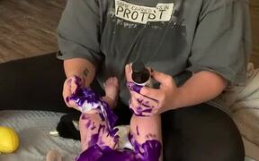 Accidentally Purple Baby - Kids - VIDEOTIME.COM
