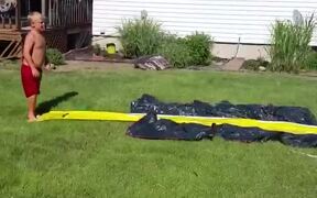 3 y/o Doesn't Know How To Use A Water Slide - Kids - VIDEOTIME.COM