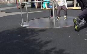 Round, Round & OUT! - Kids - VIDEOTIME.COM