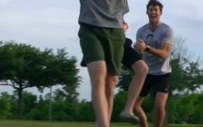 Friends Perform Tricks While Doing Double Dutch - Sports - VIDEOTIME.COM
