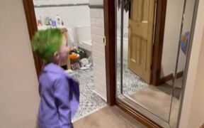 Kid Freaks Out Upon Seeing Himself - Kids - VIDEOTIME.COM