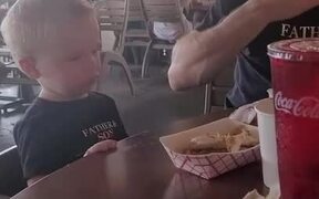 Kid Kept Falling Asleep as His Food Arrived - Kids - VIDEOTIME.COM