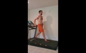 Dad Runs Backwards on Treadmill - Kids - VIDEOTIME.COM