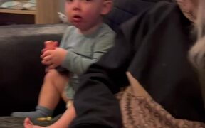 Toddler's Facial Expressions While Eating A Lemon - Kids - VIDEOTIME.COM