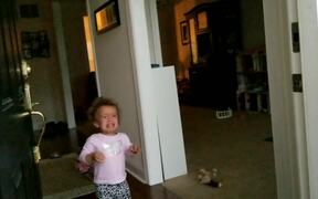 Little Girl Freaks Out & Cries After Watching Dad - Kids - VIDEOTIME.COM