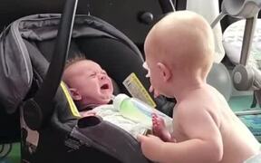 Toddler Calms Crying Baby Brother - Kids - VIDEOTIME.COM
