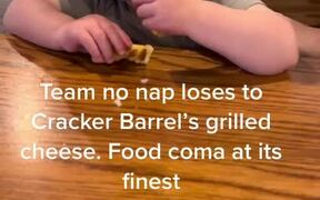 Sleepy Baby Struggles to Stay Awake While Eating - Kids - VIDEOTIME.COM