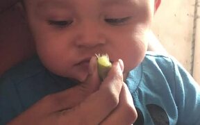 Little Baby Tries Lime For First Time - Kids - VIDEOTIME.COM