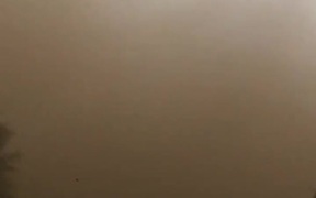 Heavy Sandstorm Approaches House - Fun - VIDEOTIME.COM