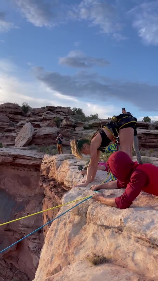 Woman Doing Handstand Amazingly Bungee Jumps