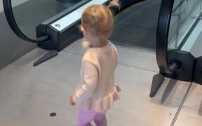 Baby Girl Proves Herself a Fast Learner - Kids - VIDEOTIME.COM