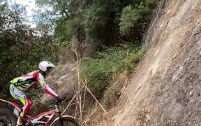 Biker Climbs Vertical Hill on His Bike - Sports - VIDEOTIME.COM