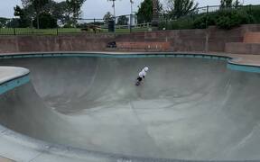 7-Year-Old Kid Tries Skateboarding Trick - Sports - VIDEOTIME.COM