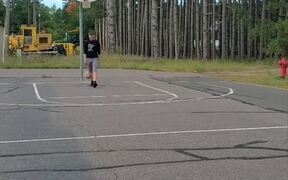 Man Scores Basket While Doing Pushups - Sports - VIDEOTIME.COM
