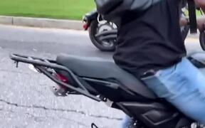 Guy Loses Control of Bike - Fun - VIDEOTIME.COM