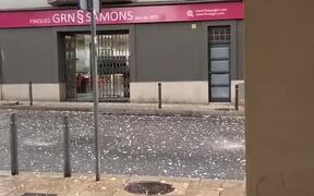 Awful Hailstorm in Spain - Fun - VIDEOTIME.COM