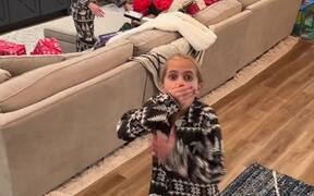 Parents Make 11 y/o Daughter's Christmas Magical - Fun - VIDEOTIME.COM