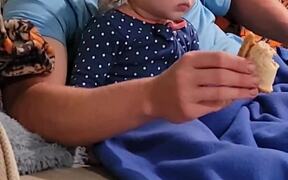 Dad's Reaction to Toddler Dozing Off in His Arms - Kids - VIDEOTIME.COM