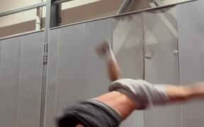 Guy Demonstrates Incredible B-boying Moves - Fun - VIDEOTIME.COM
