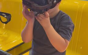 VR FAIL! - Kids - Videotime.com