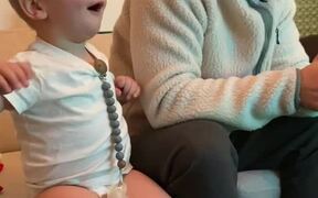 Kid Mimics Dad's Reaction While Watching TV - Kids - VIDEOTIME.COM