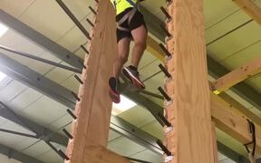 Guy Speedily Goes Up and Down on Salmon Ladder - Sports - VIDEOTIME.COM