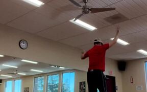 Guy Jumps on Exercise Balls - Sports - VIDEOTIME.COM