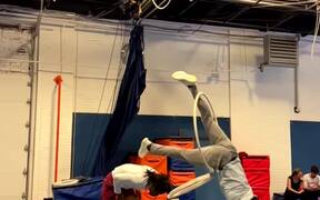 Gymnastic Fail - Sports - VIDEOTIME.COM
