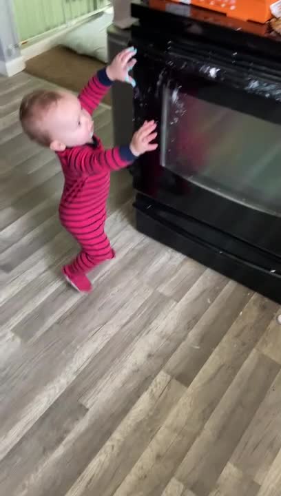 Toddler Makes Mess With Icing While Eating Cake