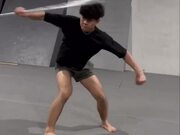 Guy Does Incredible Acrobatic Tricks With Bo Staff