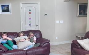 Broken TV Prank - Kids - VIDEOTIME.COM