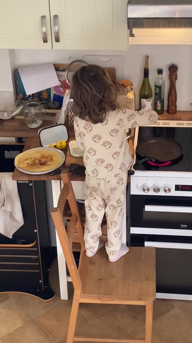 Talented 4 y/o Girl Performing Her Weekly Ritual