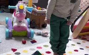 Kid Builds up Toy House and Appreciates Himself - Kids - VIDEOTIME.COM