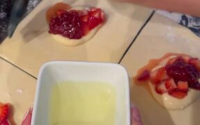 Recipe for Strawberry and Cream Dessert - Fun - VIDEOTIME.COM