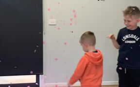 Children Have The Most Perfect Reaction - Kids - VIDEOTIME.COM